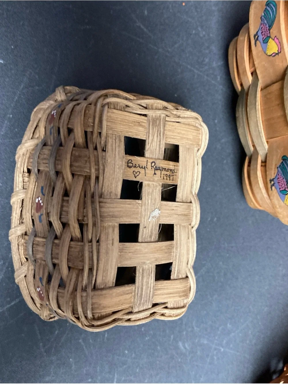 Bundle of six decorative baskets, Longaberger country woven candle